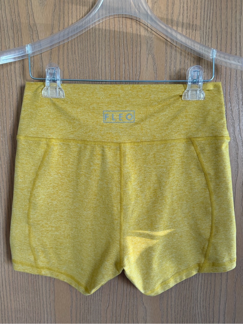 FLEO EUC High-Waist 4” Inseam Butter Yellow Athletic Bike Shorts Women’s Size L